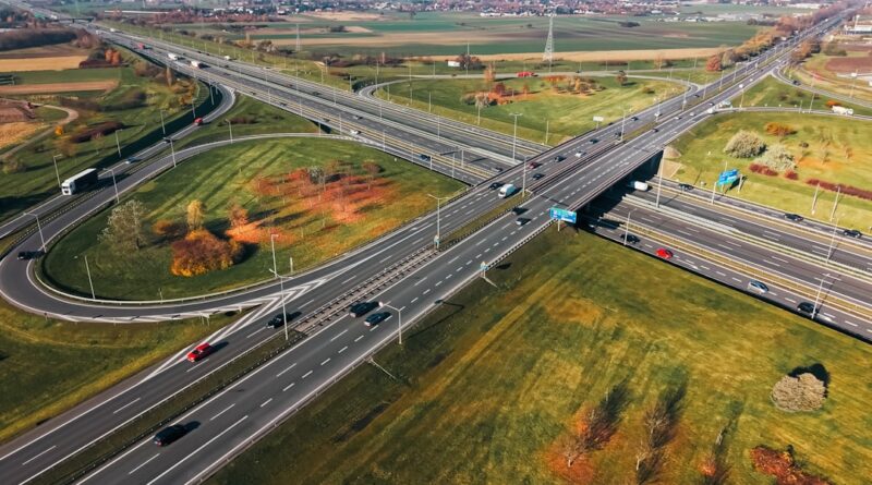 12 bidders vie for 9 km on S17 expressway